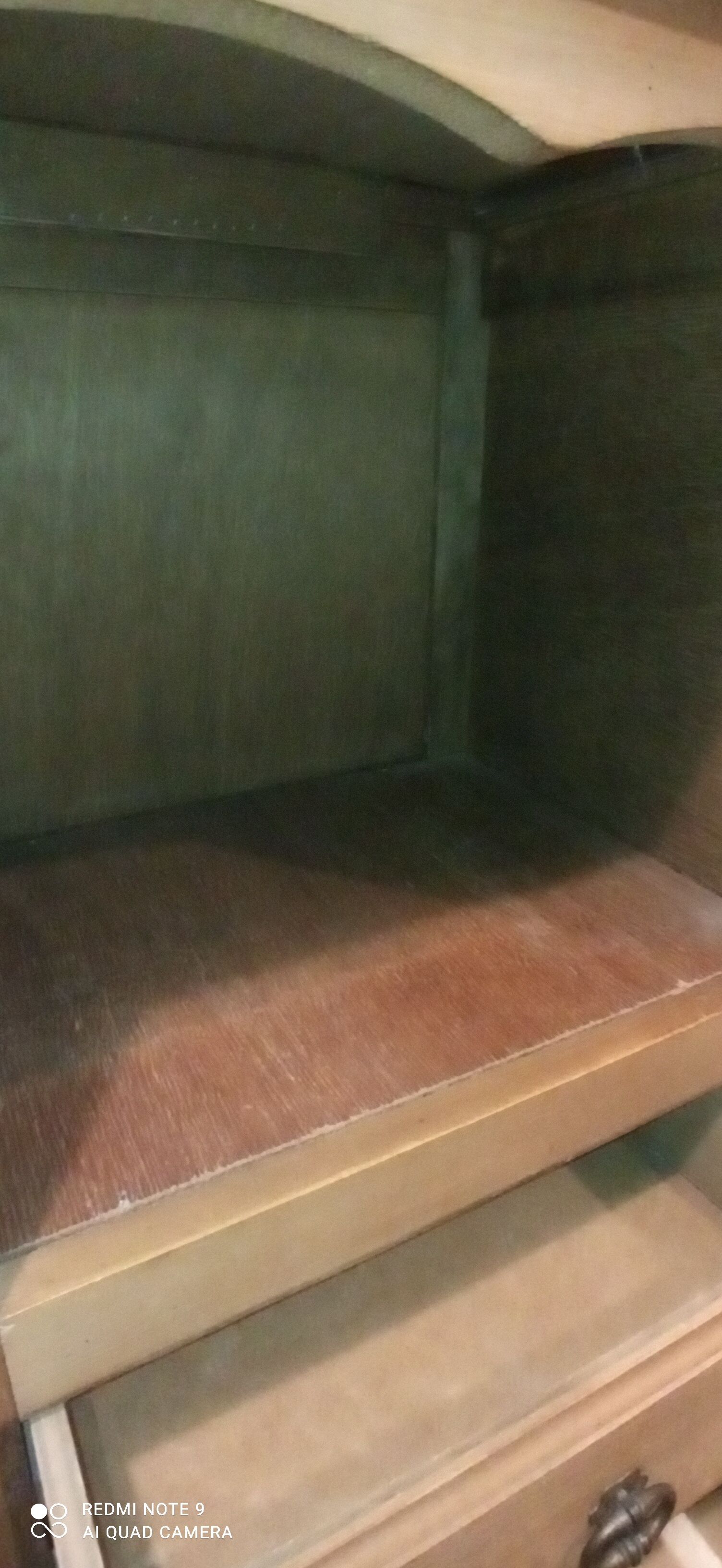 Chest of drawers or entrance furniture