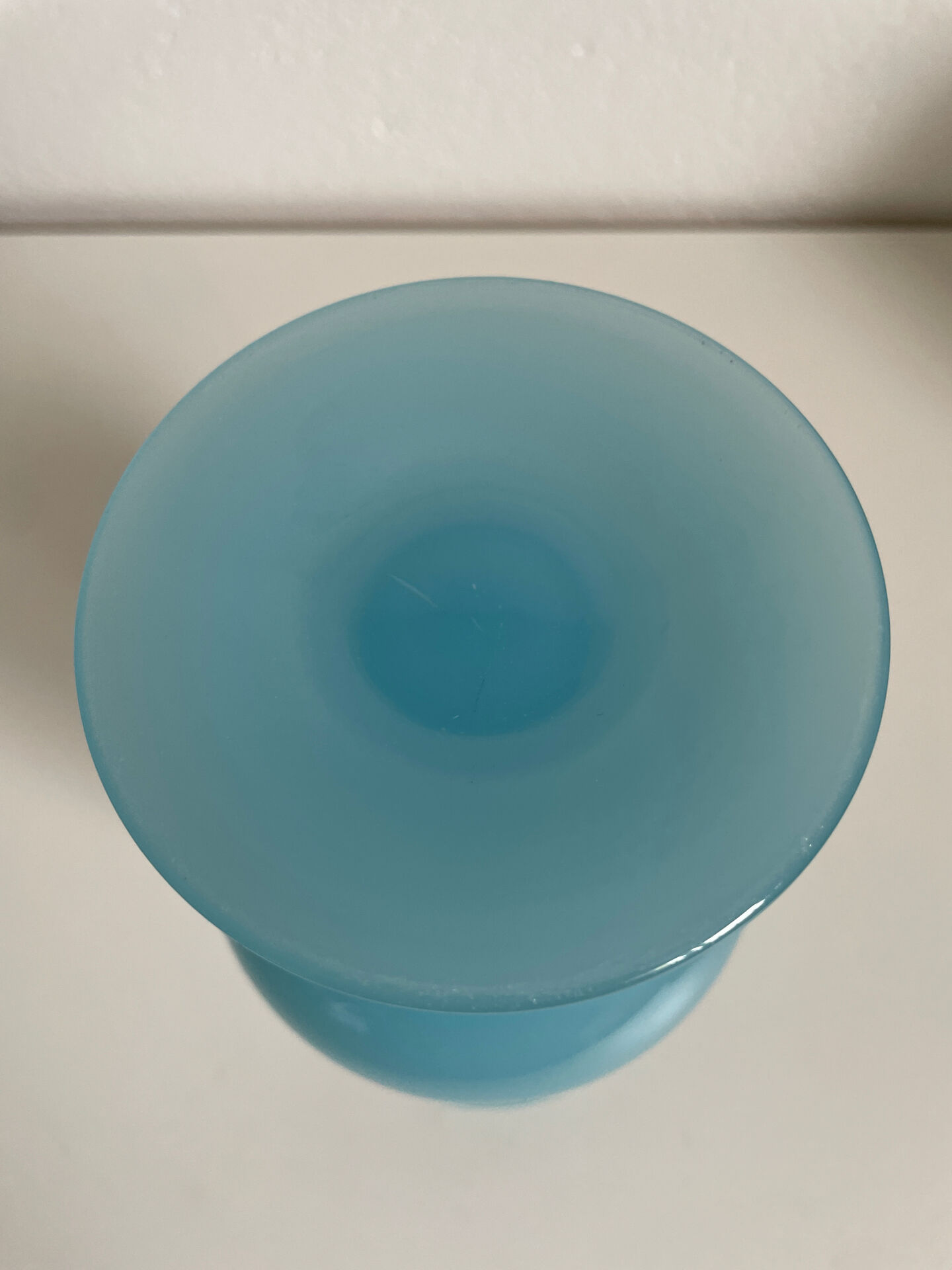 Vase opaline vintage
