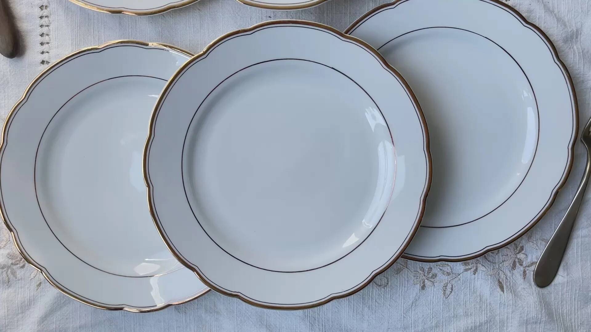 6 vintage white and gold porcelain dinner plates Kahla Gbr