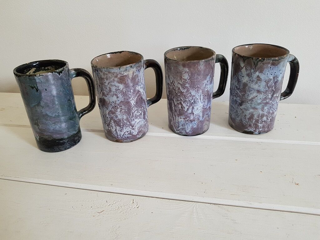 Lot of 4 vintage enamelled cups
