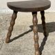 Tabouret tripode demi-lune vintage 1950