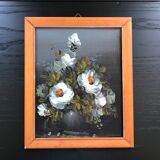 Table bouquet of eglantins