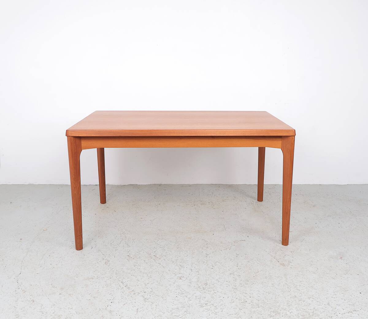 Henning Kjaernulf extendable dining table for Vejle Stølefabrik, 1960s