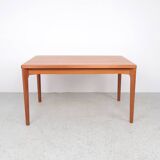 Henning Kjaernulf extendable dining table for Vejle Stølefabrik, 1960s