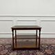 Table d'appoint anglaise classique avec dessus en cuir vert
