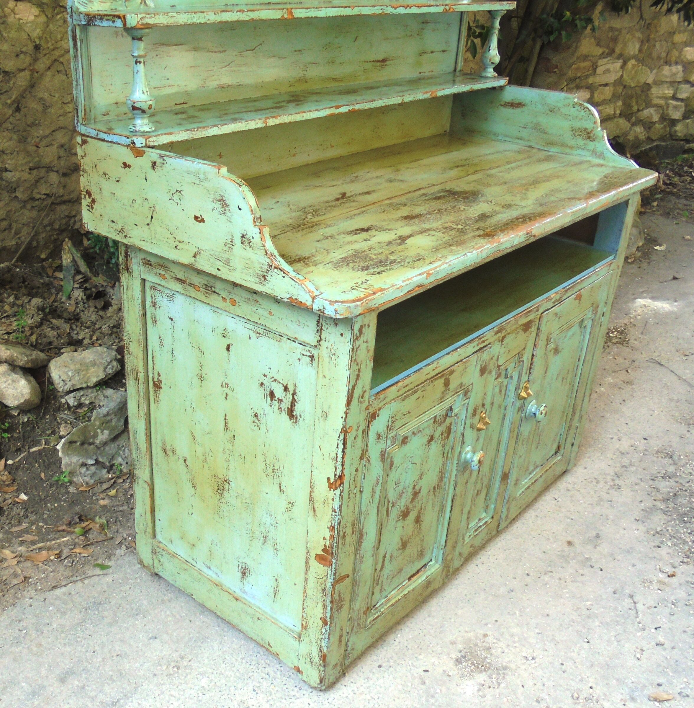 English buffet with dissociable shelf