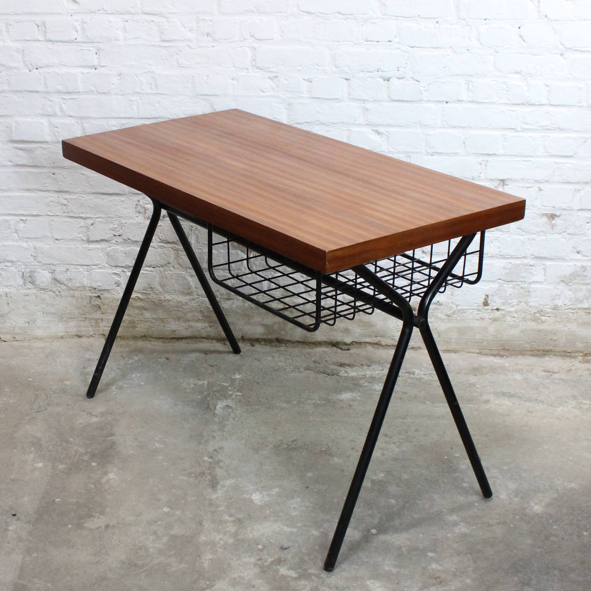 Desk "Johnny" by Pierre Guariche for Meurop 1963