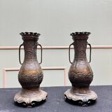 Paire de vases en bronze patiné de style archaïque Chine, XVIIIème siècle