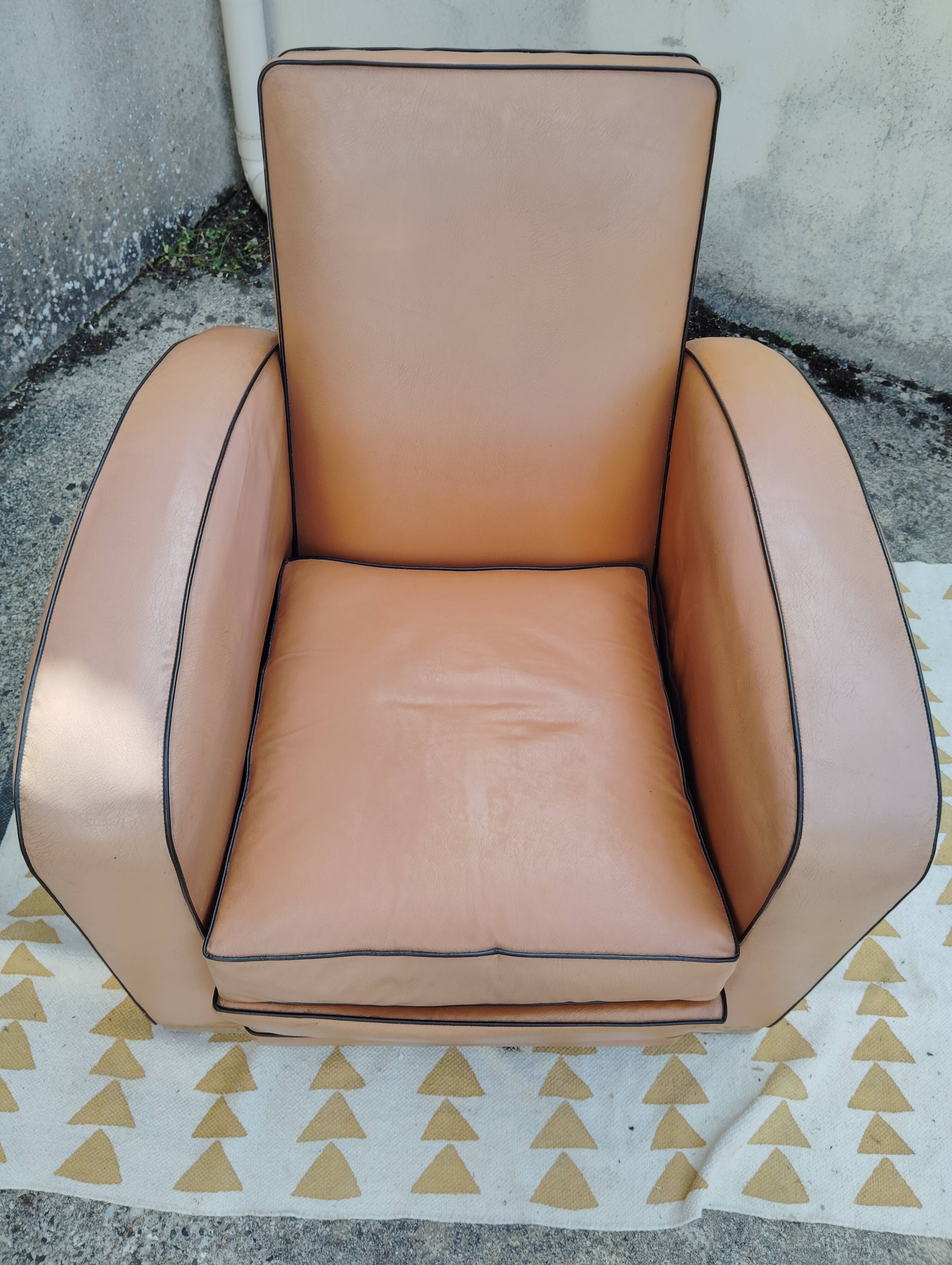 Club chair in imitation leather