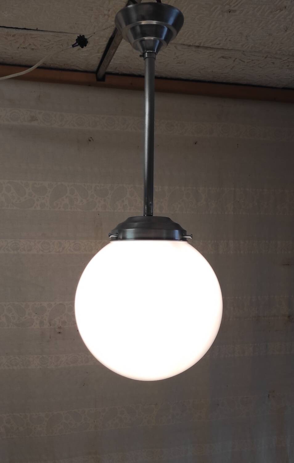 Bauhaus style suspension in aluminium and opaline, diameter 25 cm - mid 20th century.