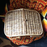 Picnic basket with woven wicker flaps