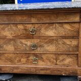 Commode Louis Philippe en ronce de noyer et marbre gris