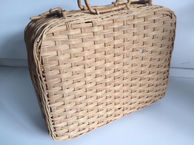 Suitcase round Wicker vintage
