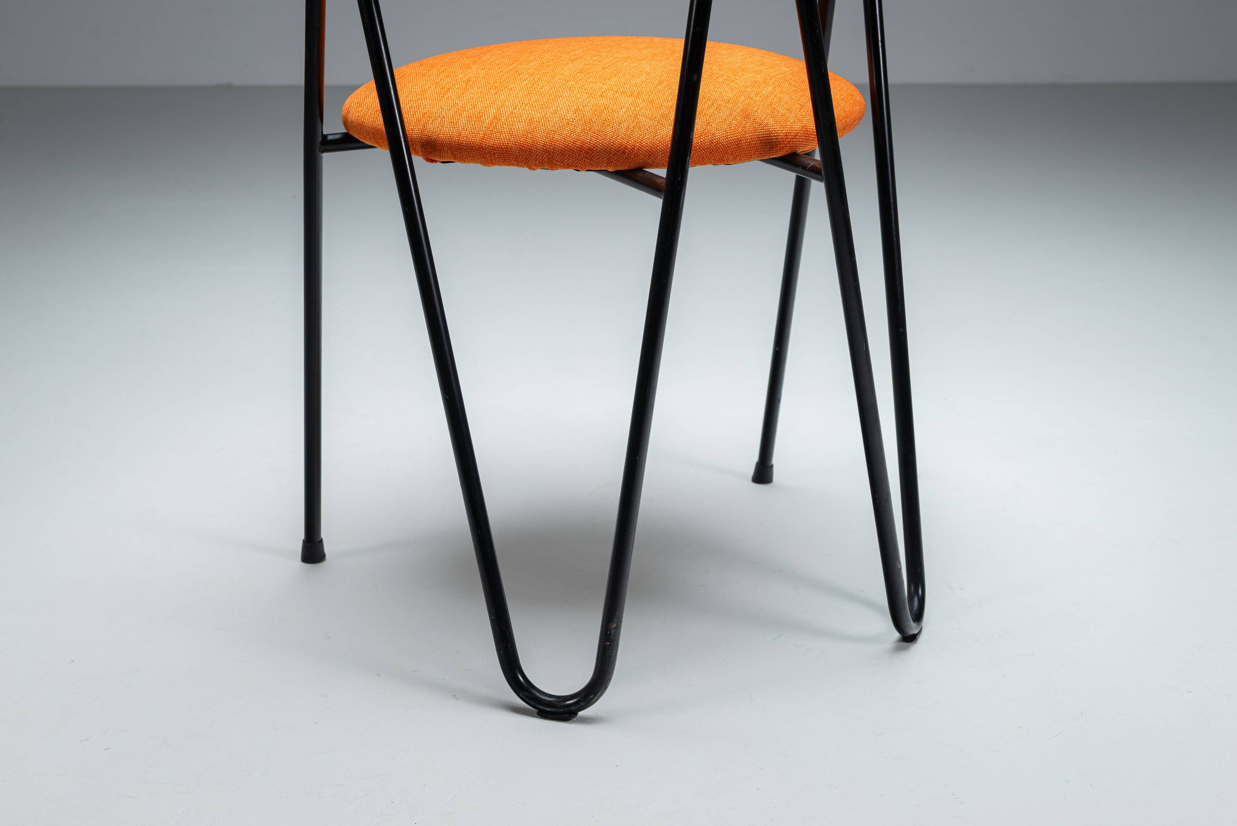 Pair of Memphis style chairs