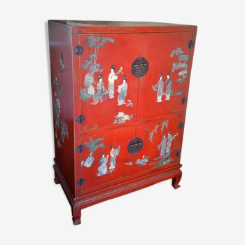 Lacquered chinese buffet 80s