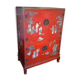 Lacquered chinese buffet 80s