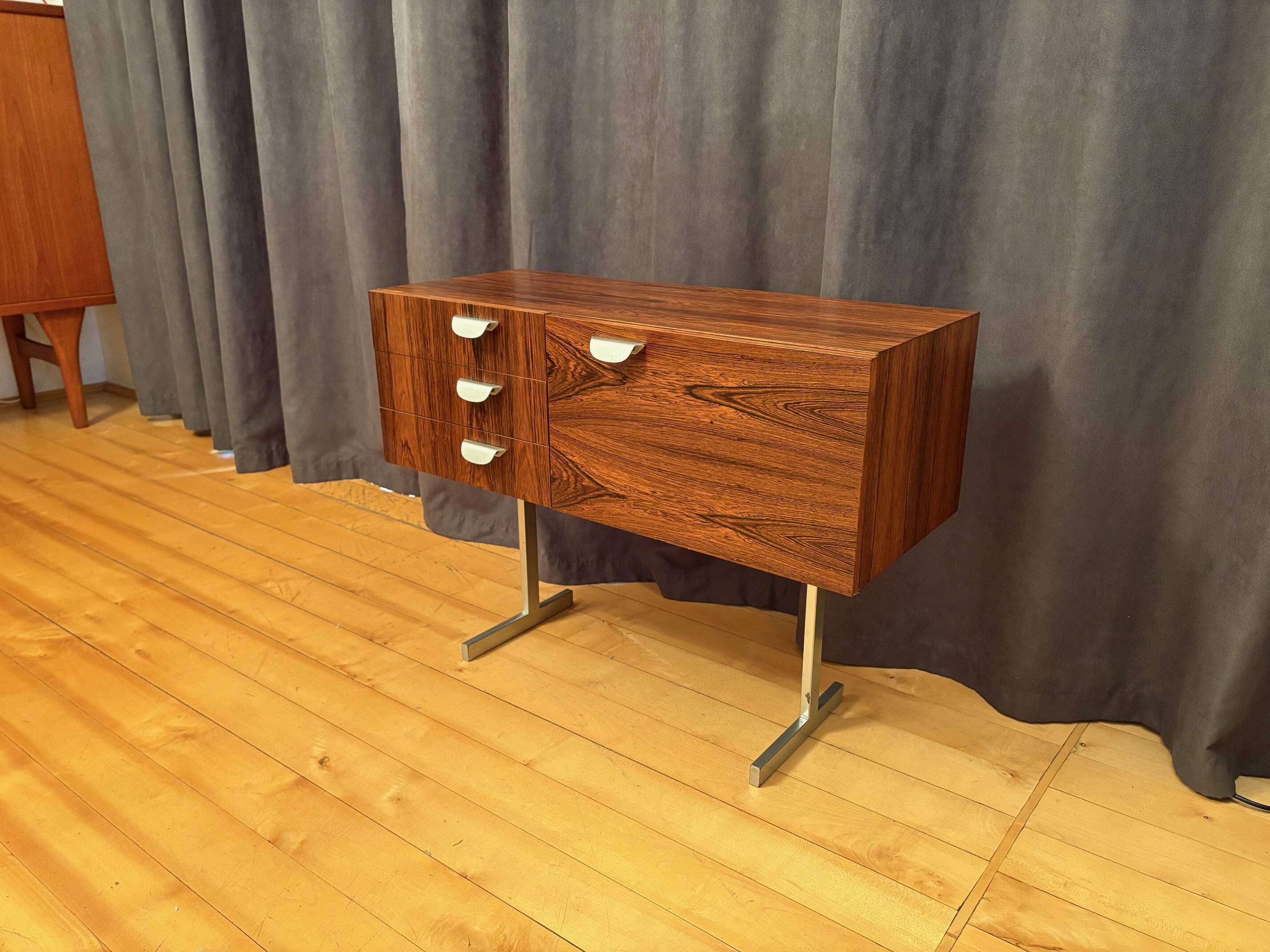 Cabinet, meuble bar, 1960