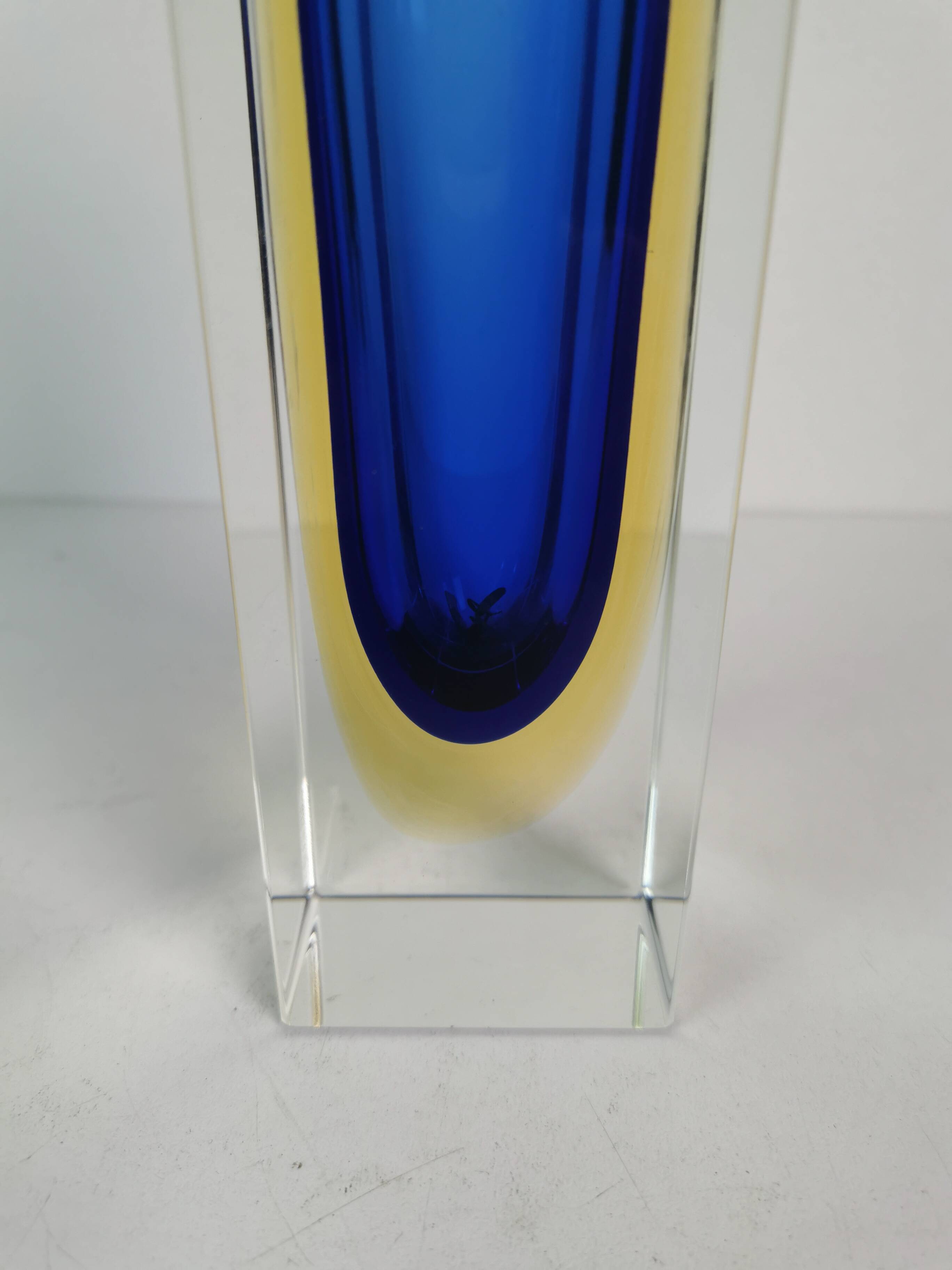 Soliflore vase, Murano Sommerso