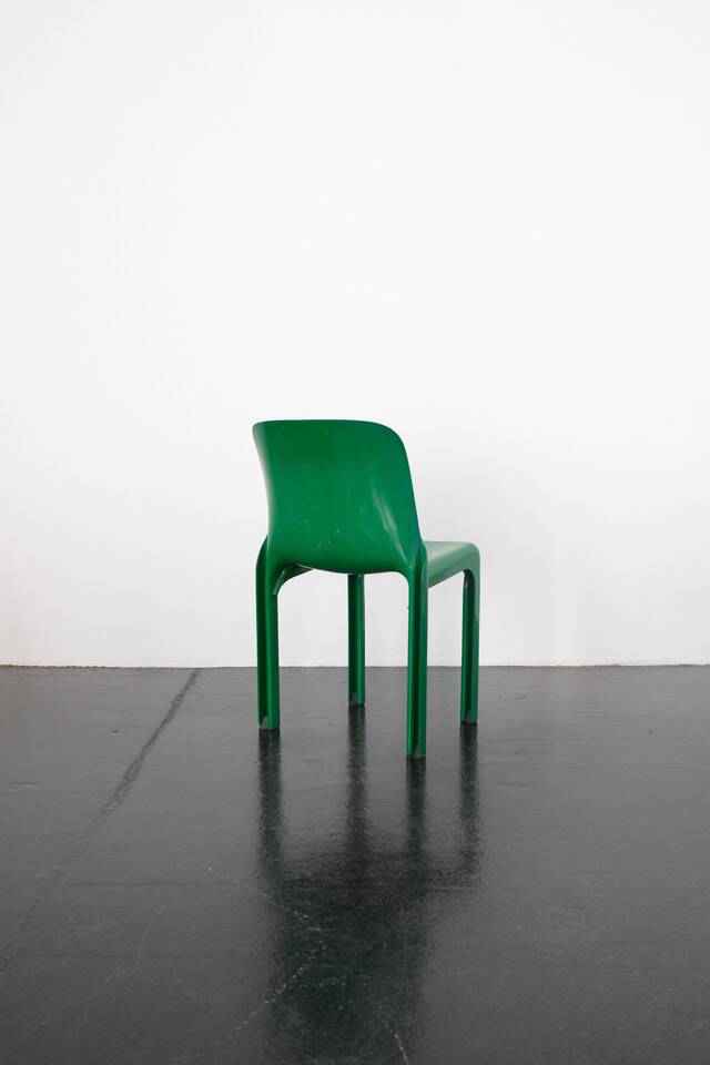 Chaise "Selene" verte par Vico Magistretti / Artemide