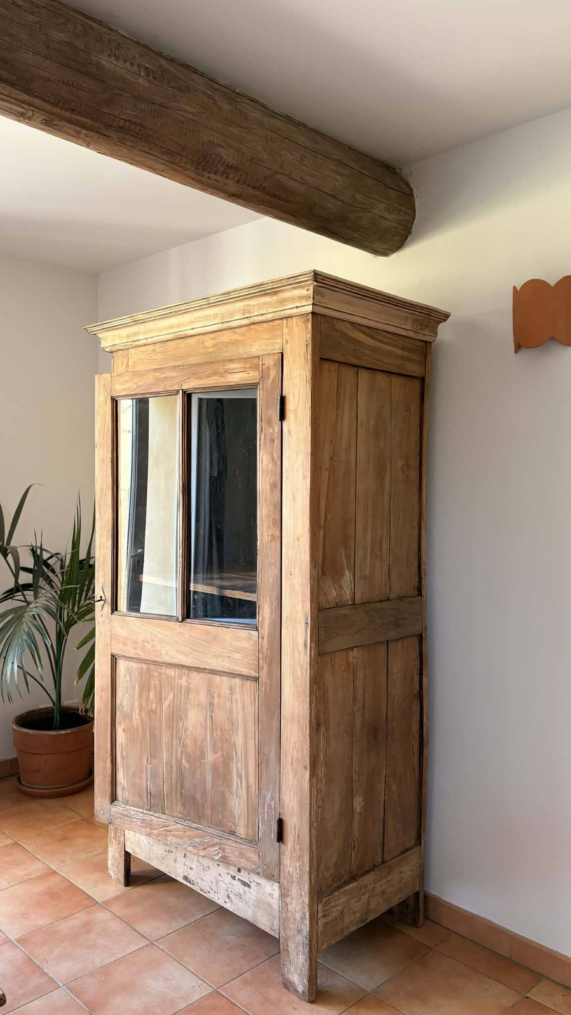 Antique bonnetière - Display cabinet - Provençal farmhouse style