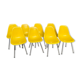 Fiberglass chairs from Ray&Charles Eames for Herman Miller