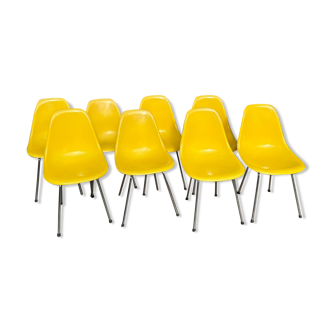 Chaises en fibre de verre de Ray & Charles Eames pour Herman Miller