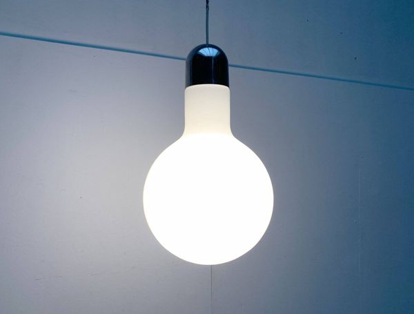 Suspension Ampoule Minimaliste Suisse de l’Ère Spatiale Milieu du Siècle par Temde, Années 1960