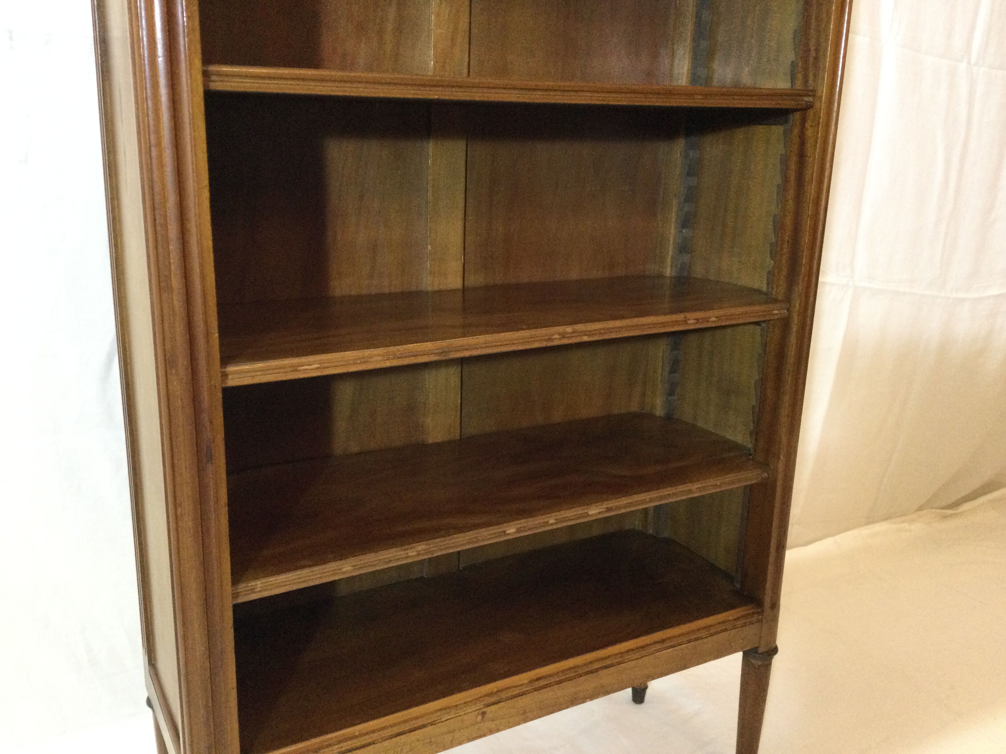 Entrance library - bibus Louis XVI