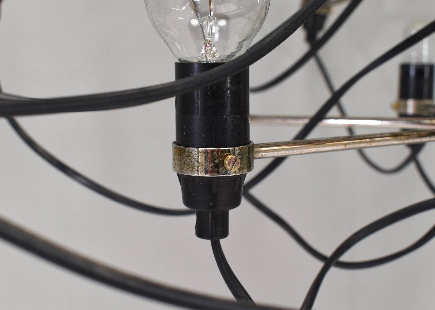 Chandelier en laiton par Gino Sarfatti pour Arteluce, années 1950.