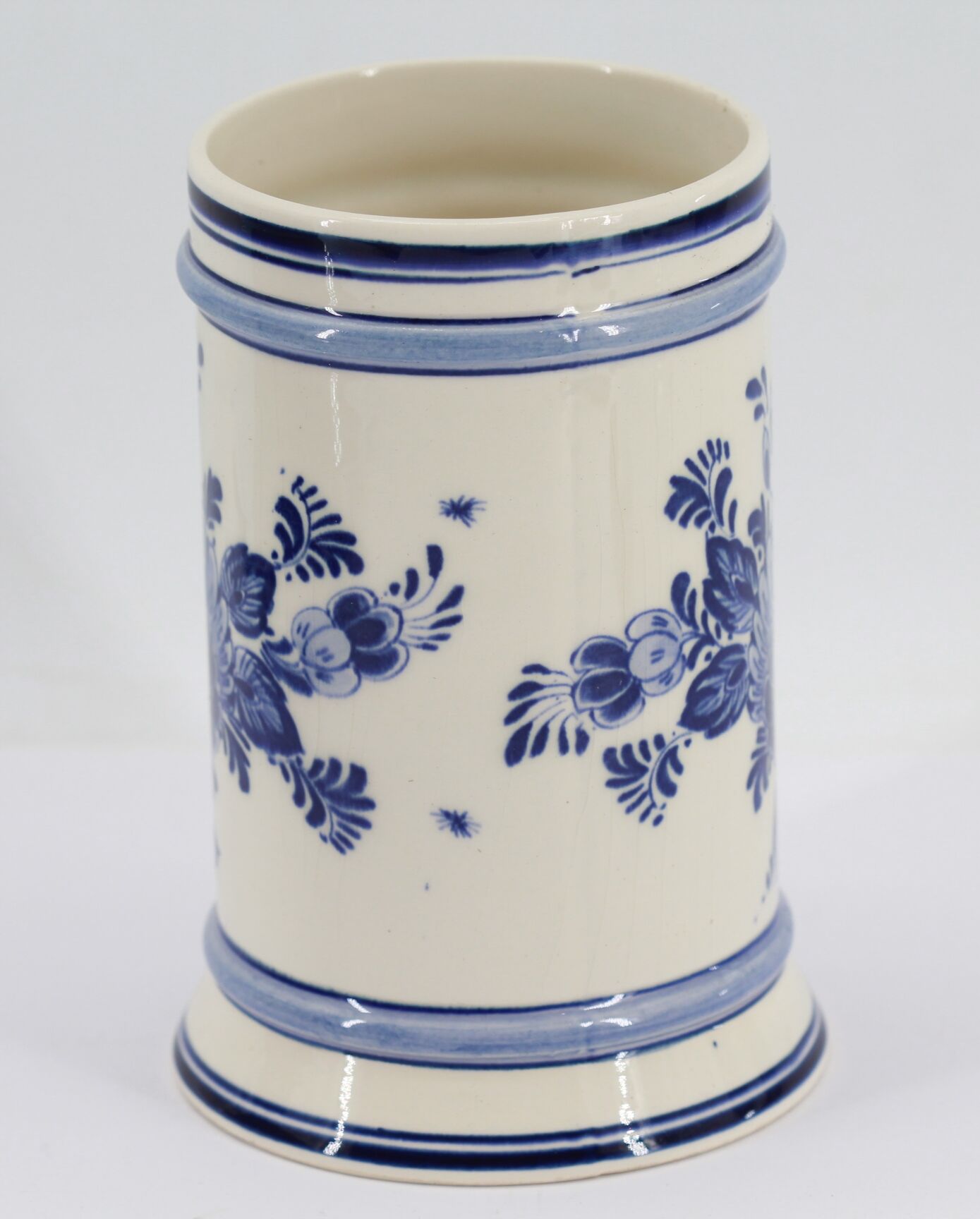Delft ceramic pot