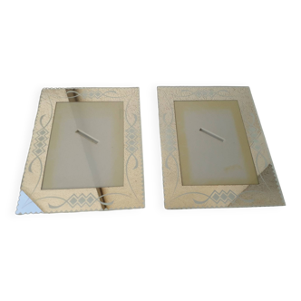 2 glass photo frames