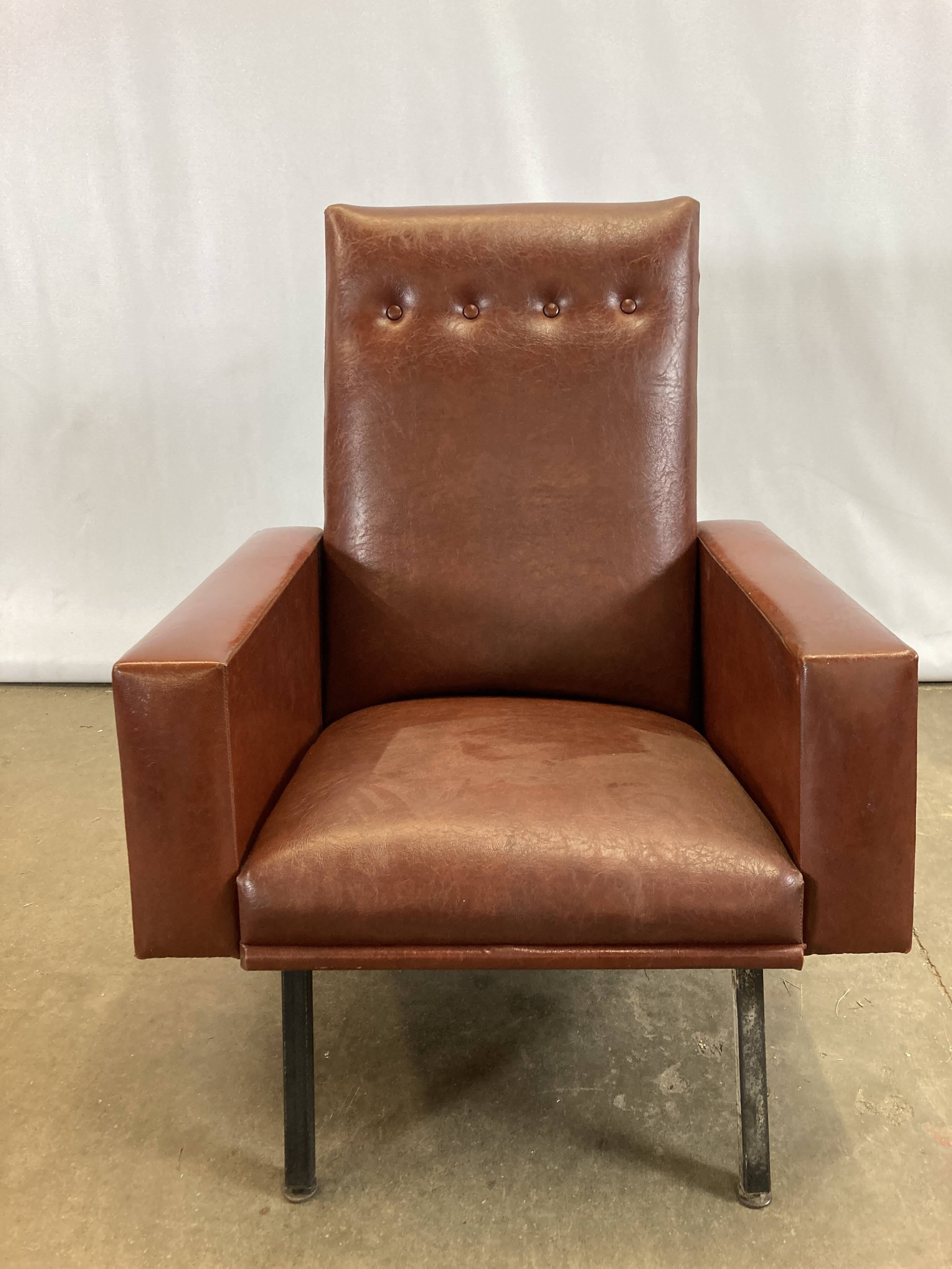Fauteuil vintage simili cuir bordeaux