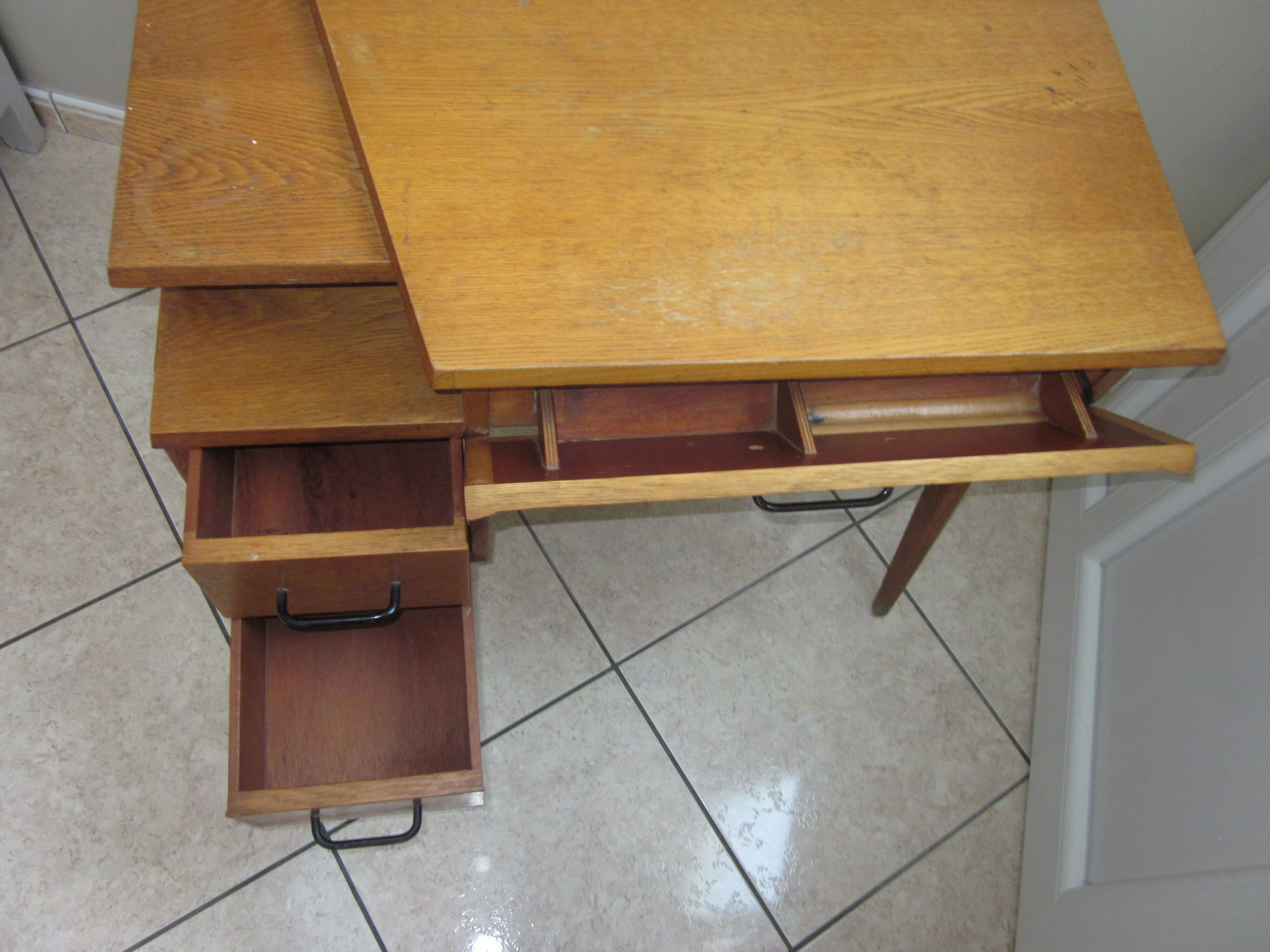 Desk vintage feet compass