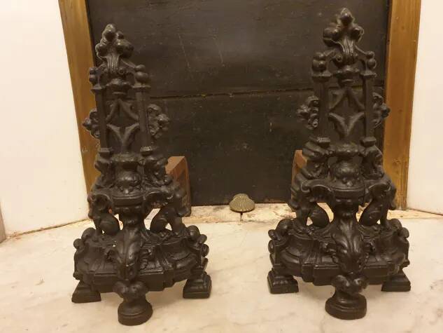 Cast iron firebacks