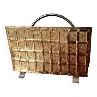 Porte-revues anglais en laiton repoussé 1960