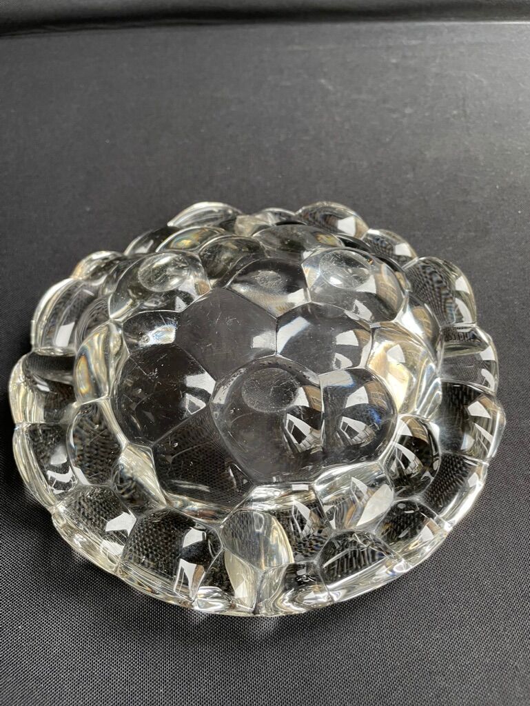 Pierre D'Avesn France molded crystal ashtray