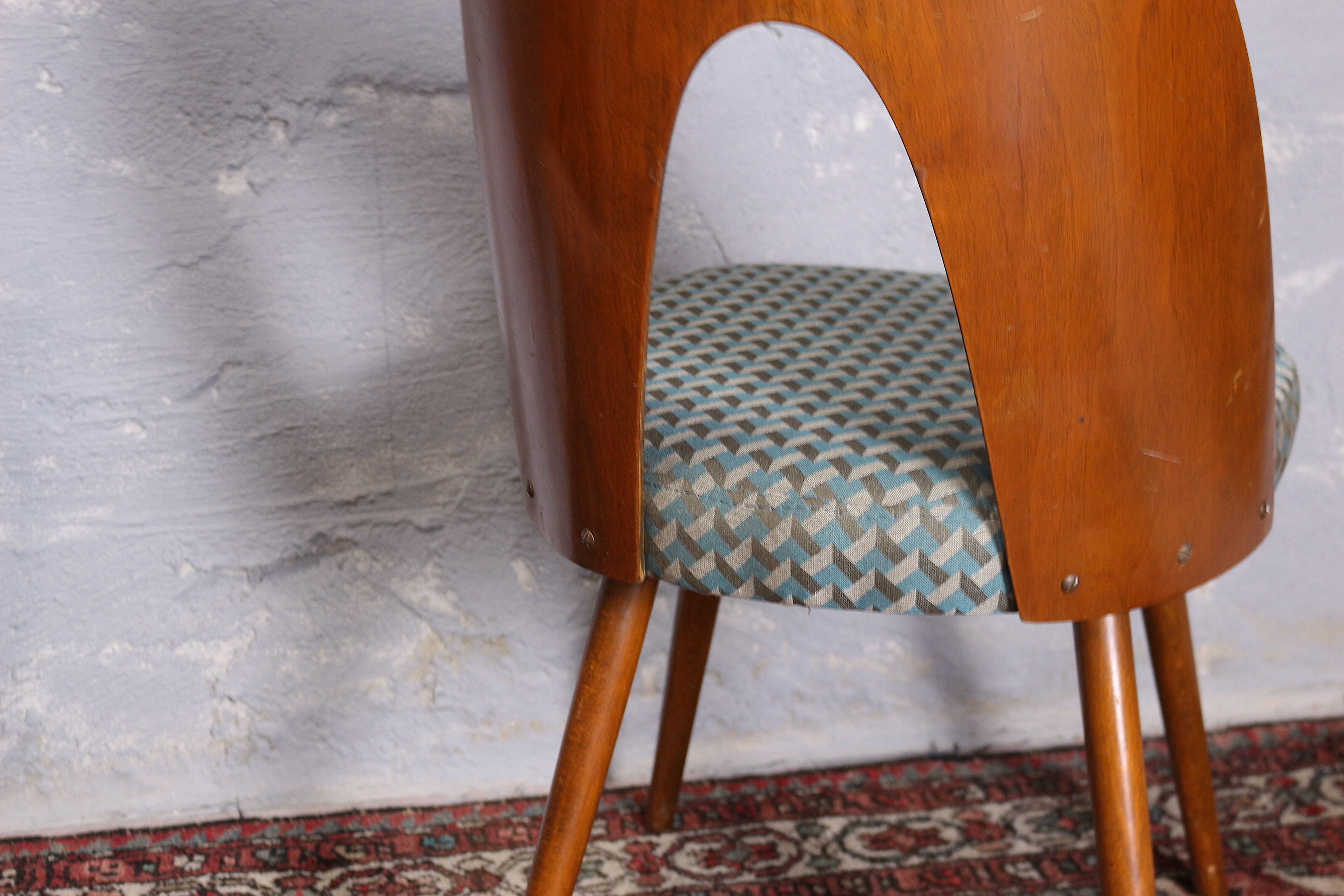 Lot de 4 chaises par Antonin Suman, 1960 Tchécoslovaquie