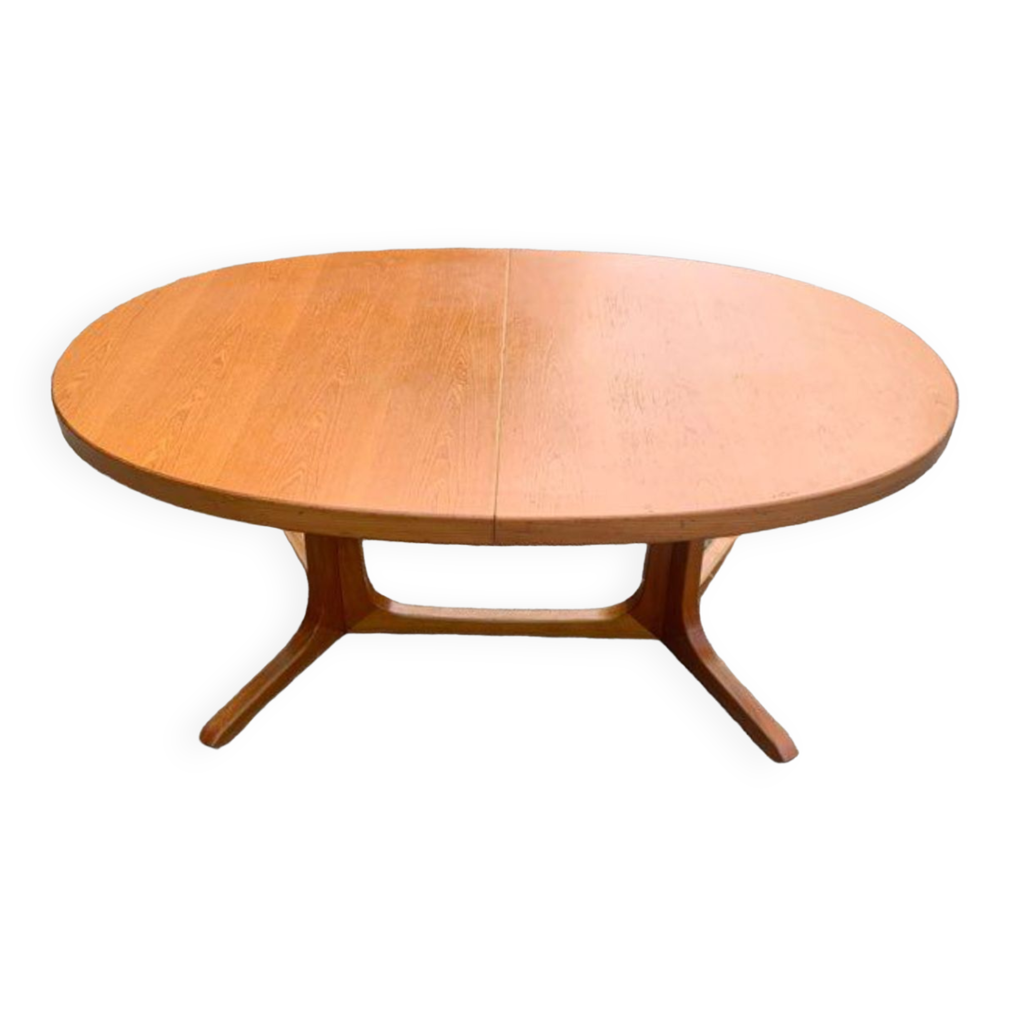 Baumann oval dining table