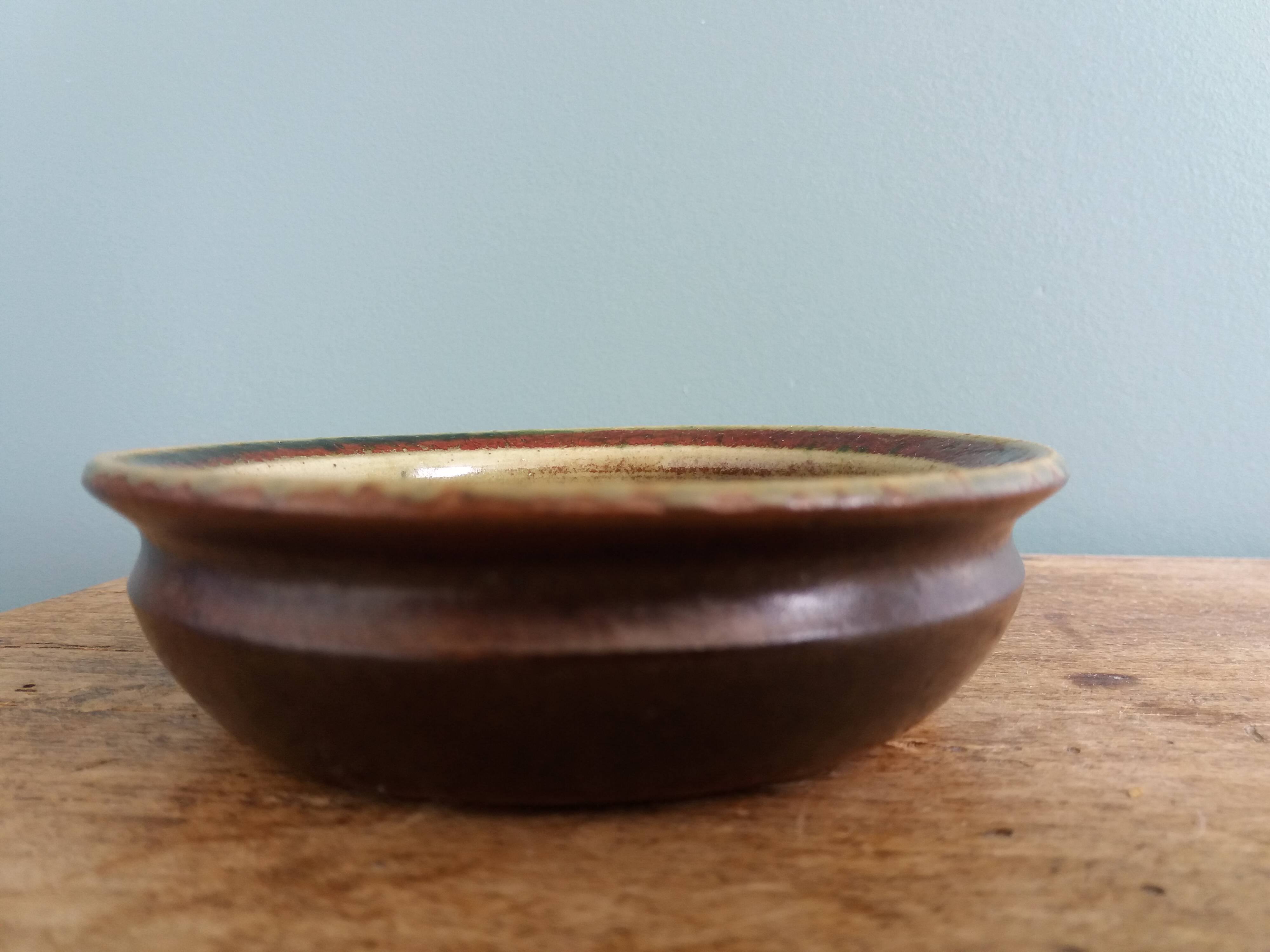 Stoneware bowl signed Fontgombault