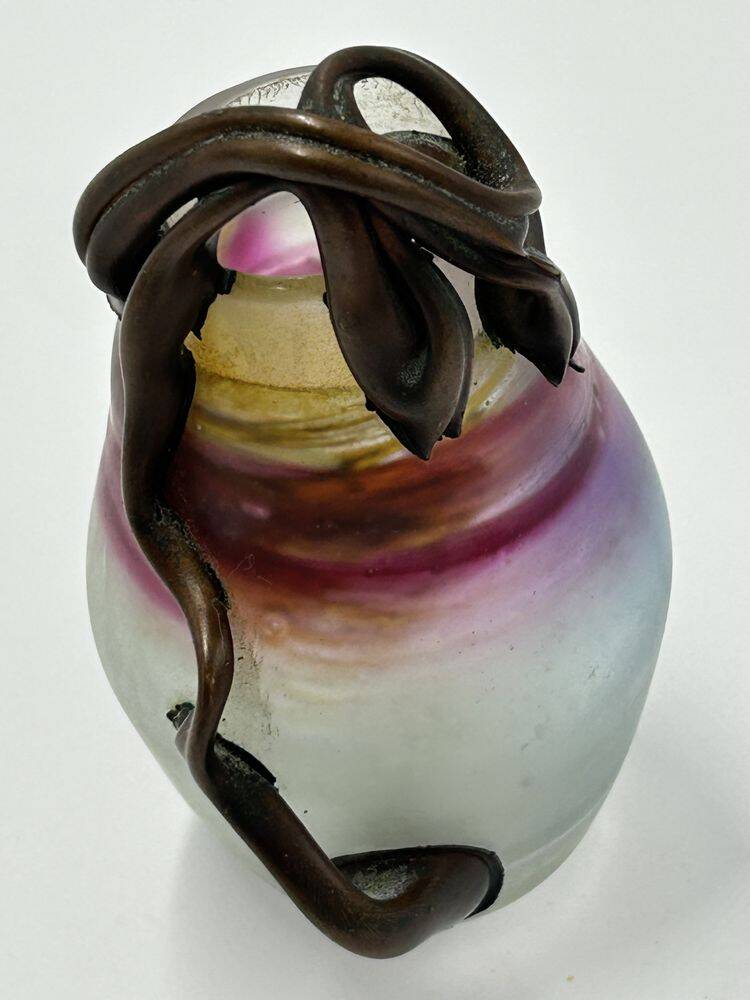 Miniature blown glass vase, Vasile Tubi Vadan, Romania