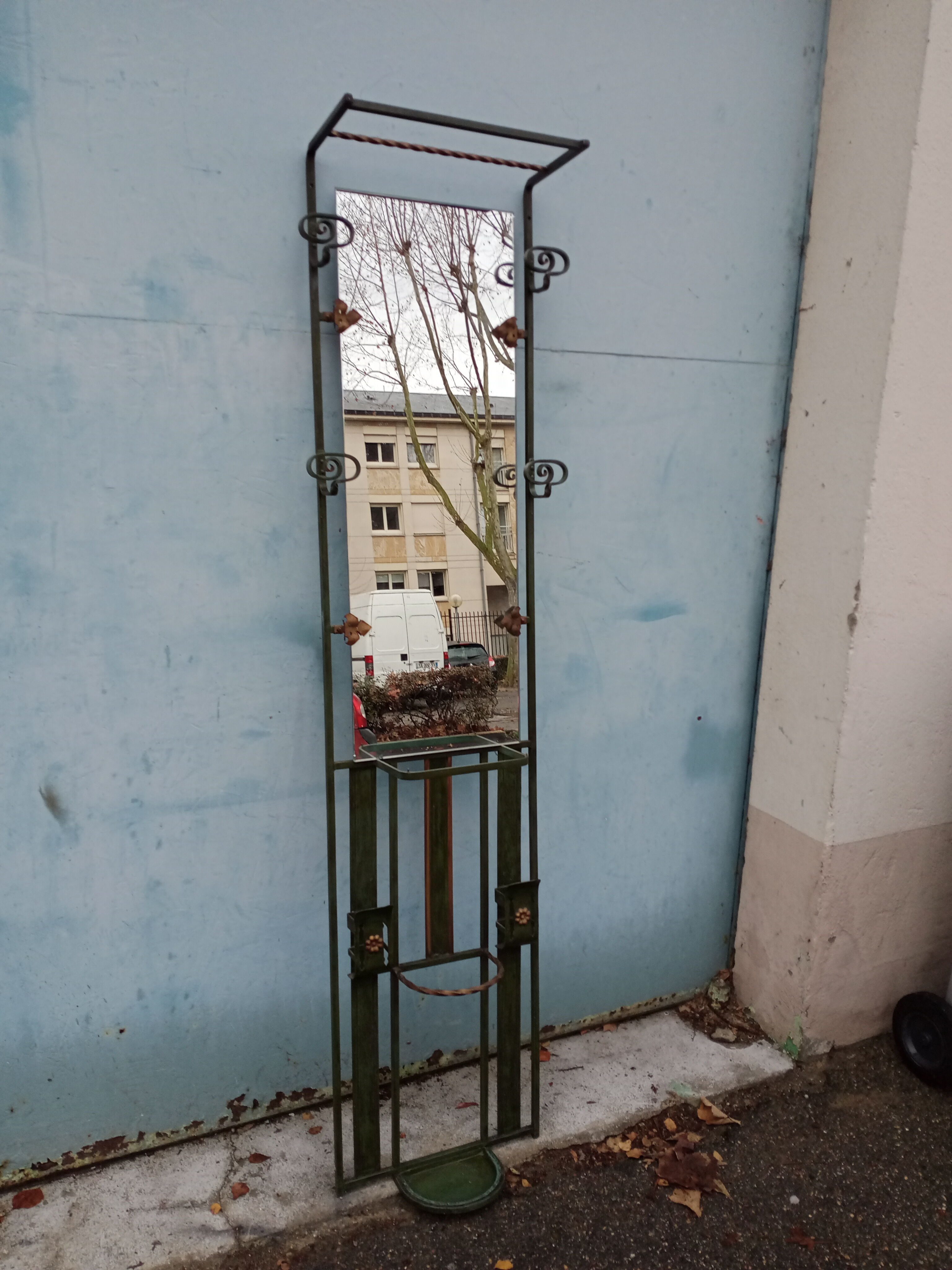 Cloakroom coat rack iron forge