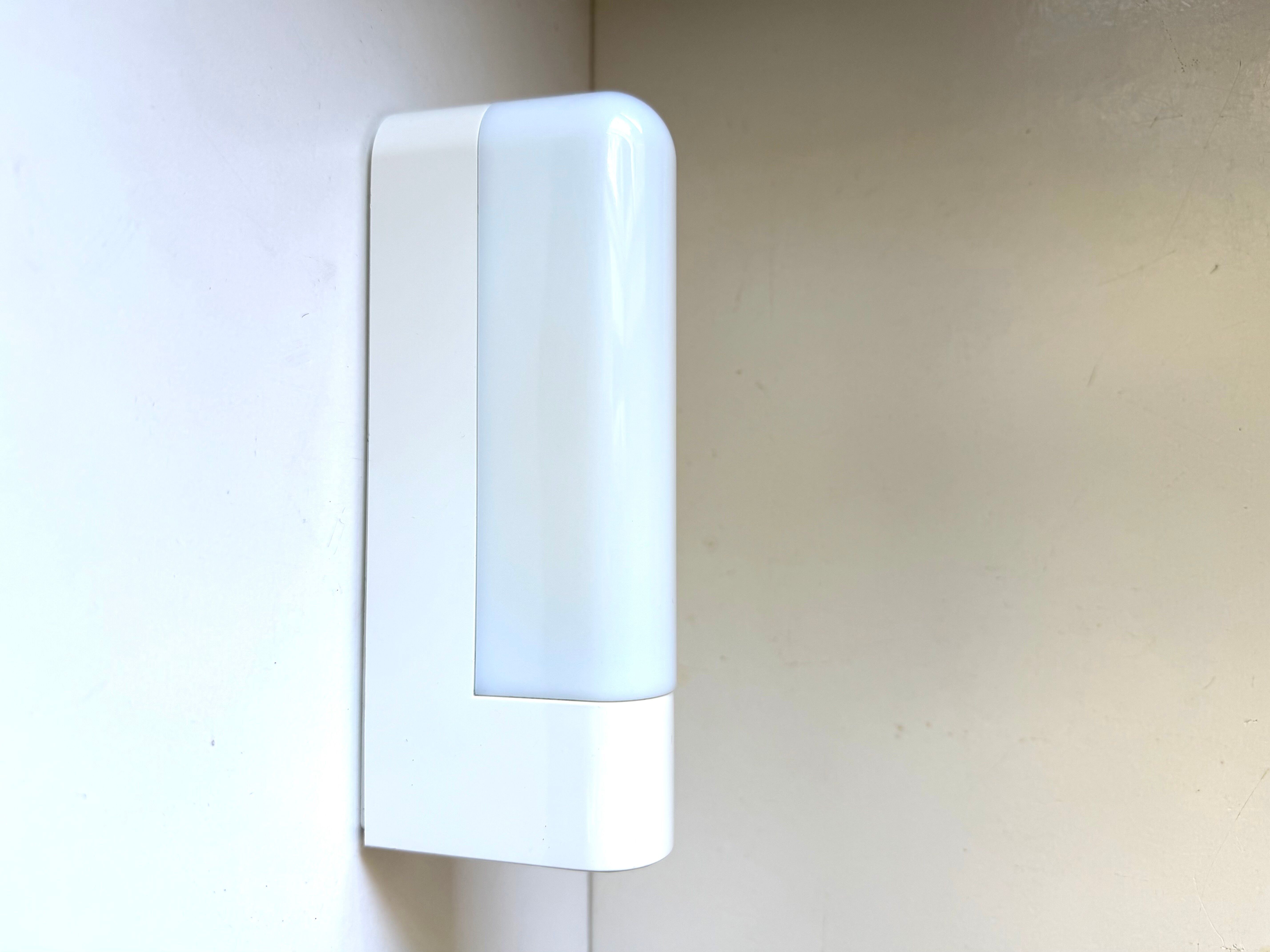 Vintage Minimalist Wall Lamp