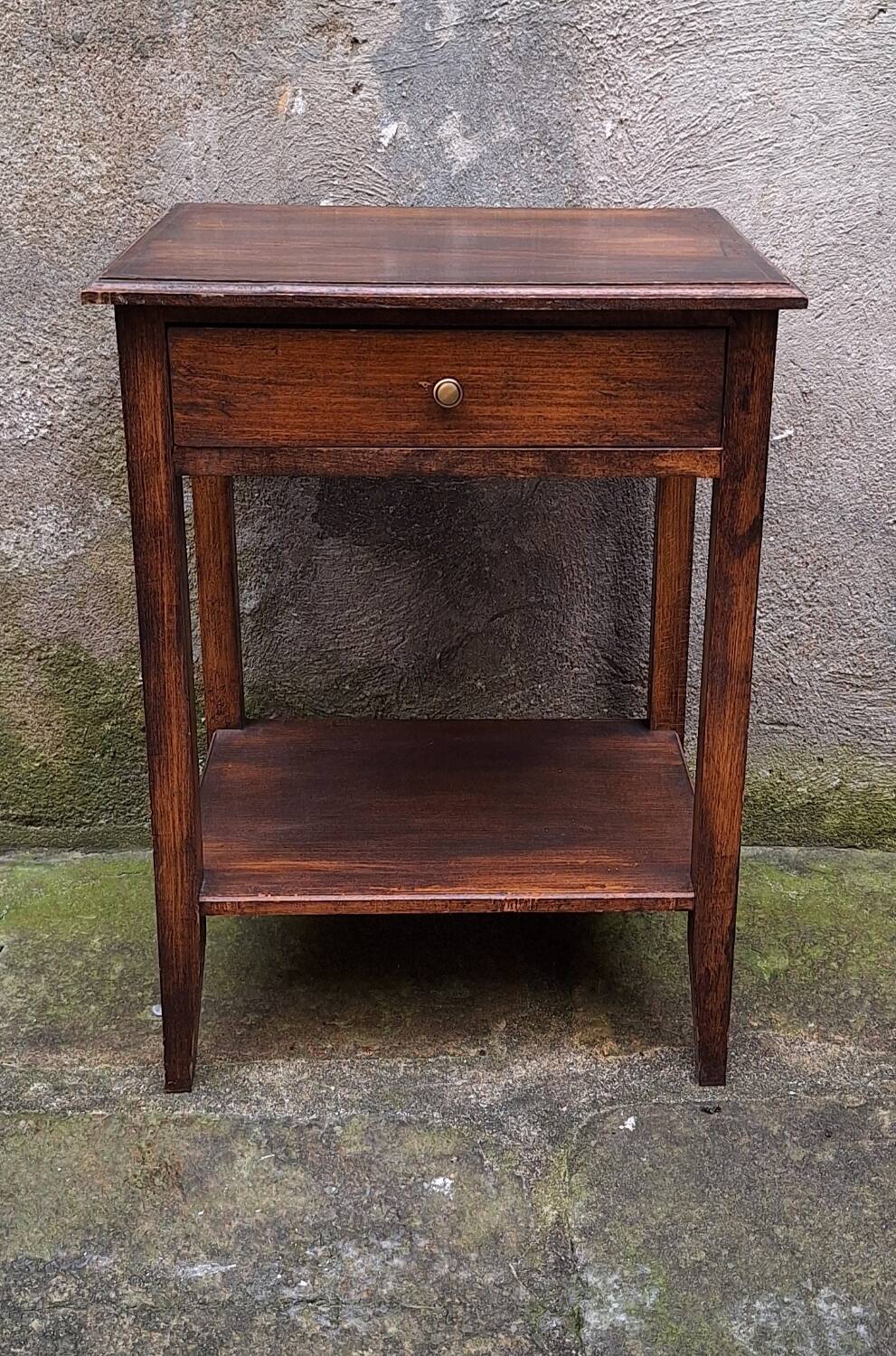 Table de chevet en bois