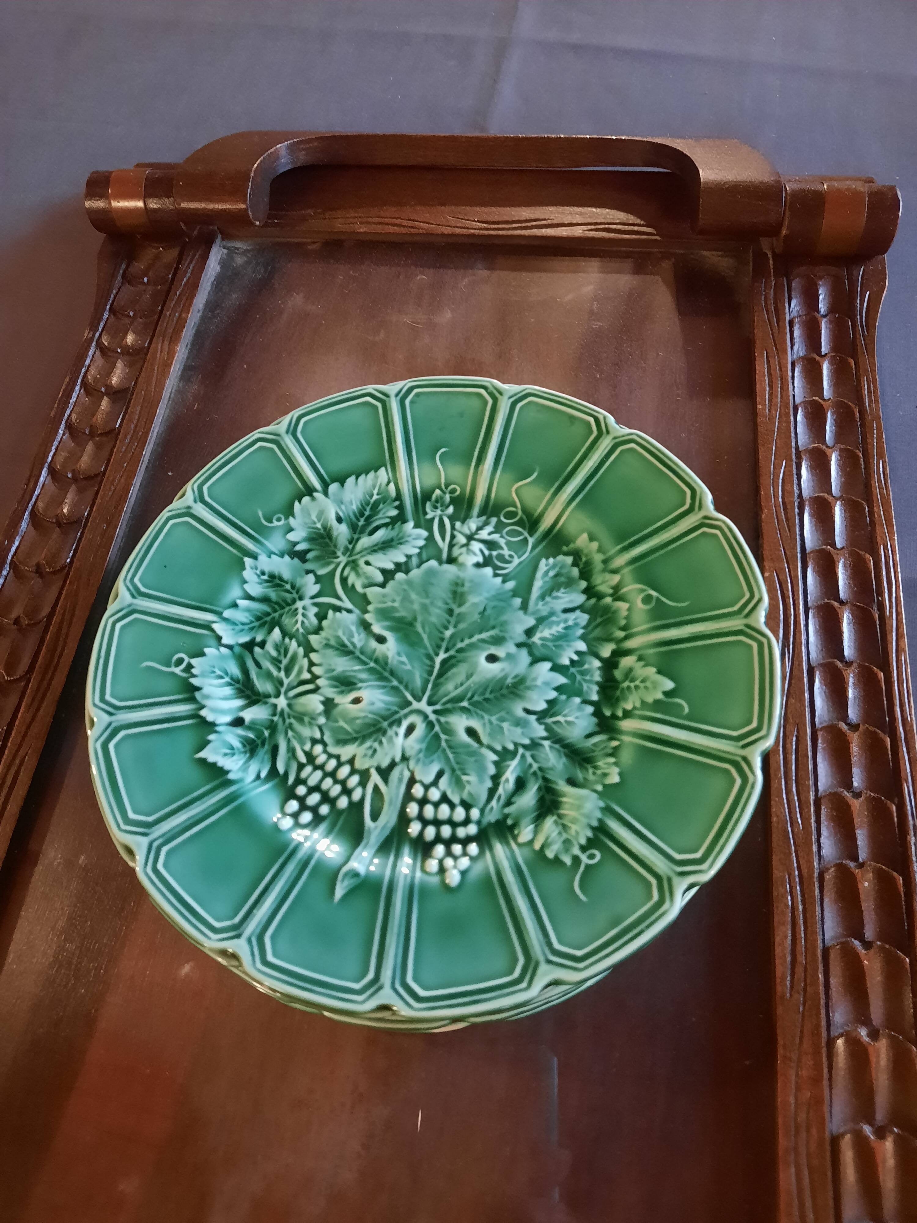 6 plates in barbotine 19 cm