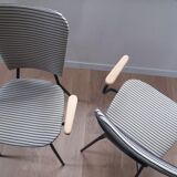 Paire de fauteuils rayés