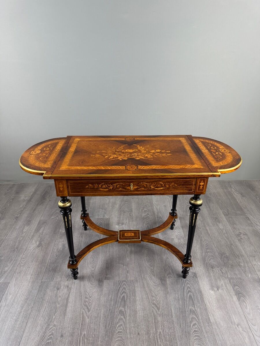 Table à écrire Napoléon III en marqueterie, XIXe siècle
