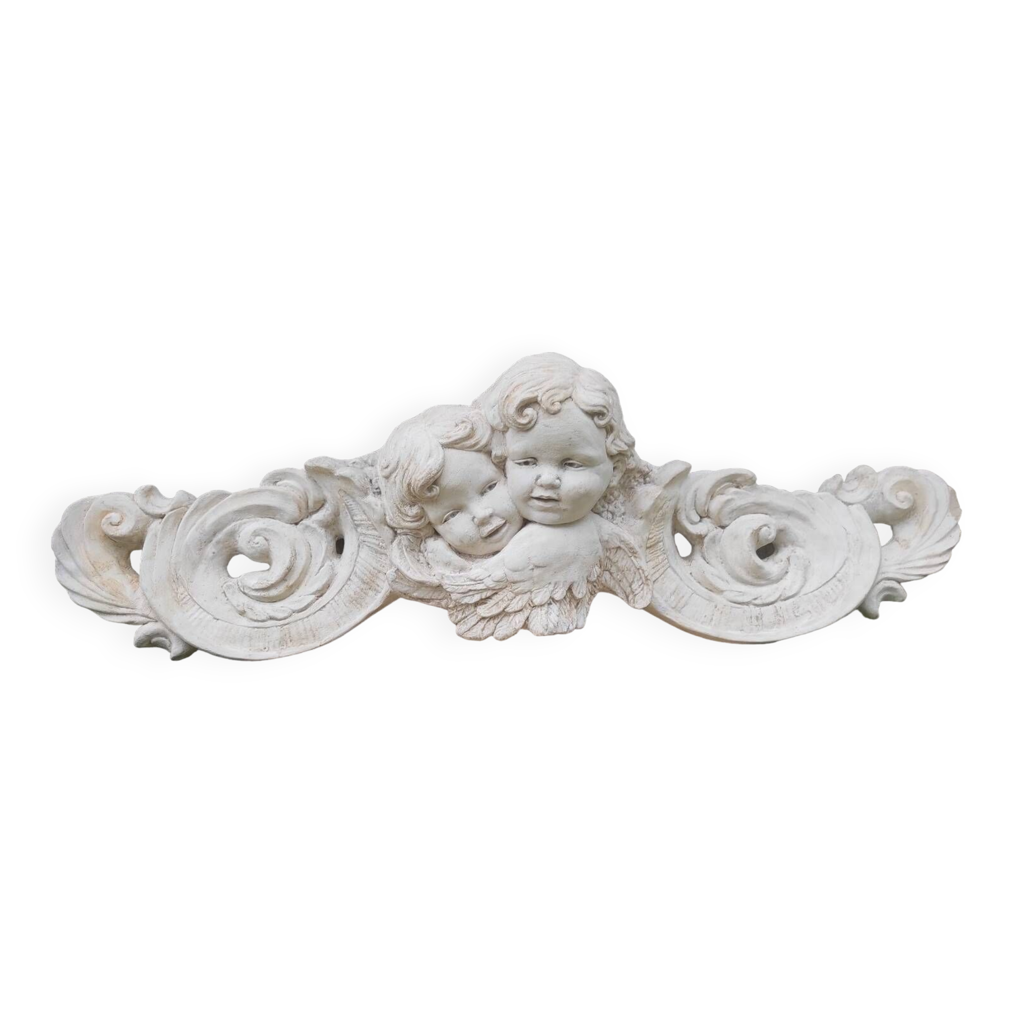 Stucco decoration depicting angels