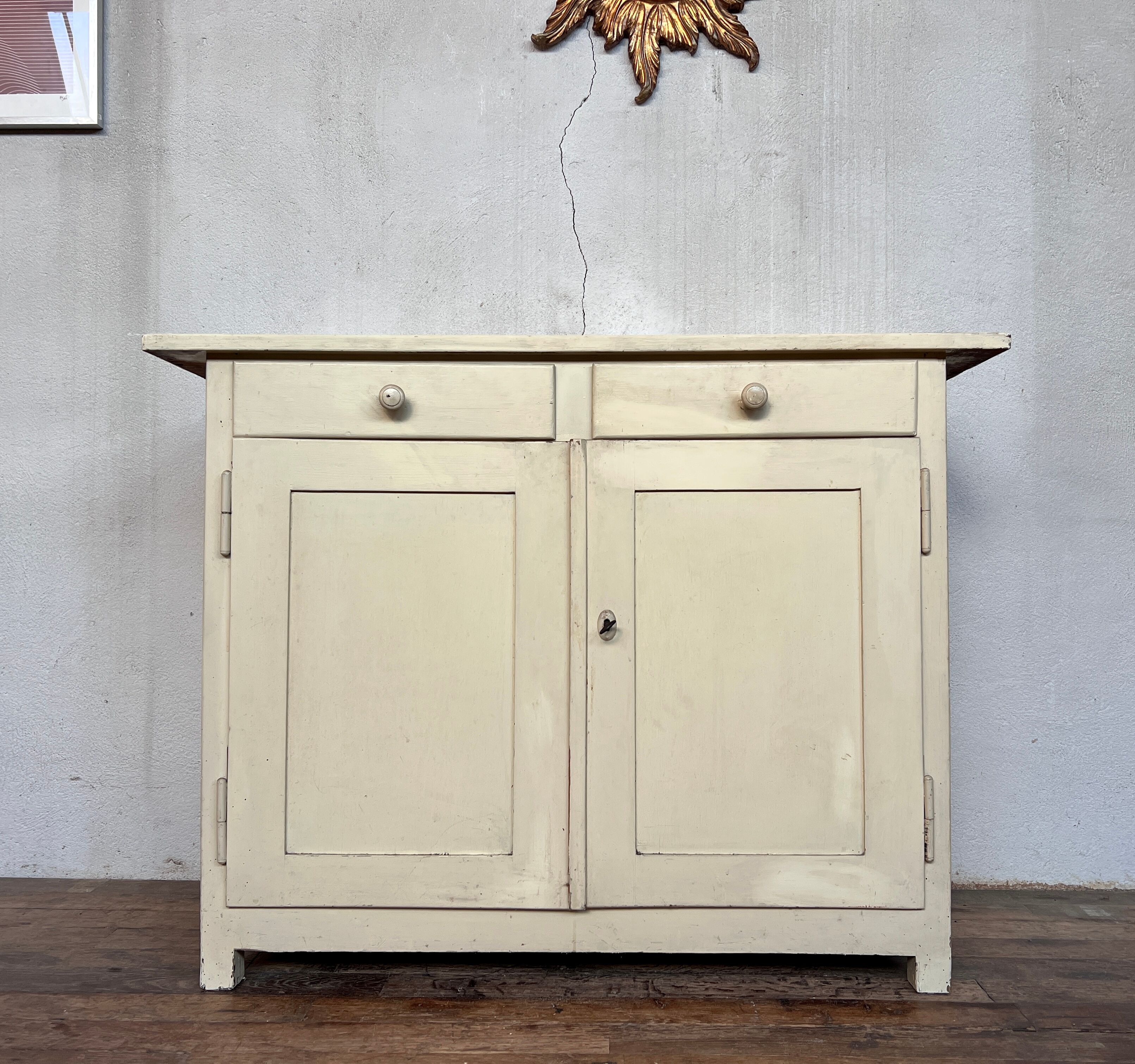 Buffet parisien patine blanche blanc