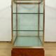 Vitrine de Présentation en Laiton et Orme – 1950
