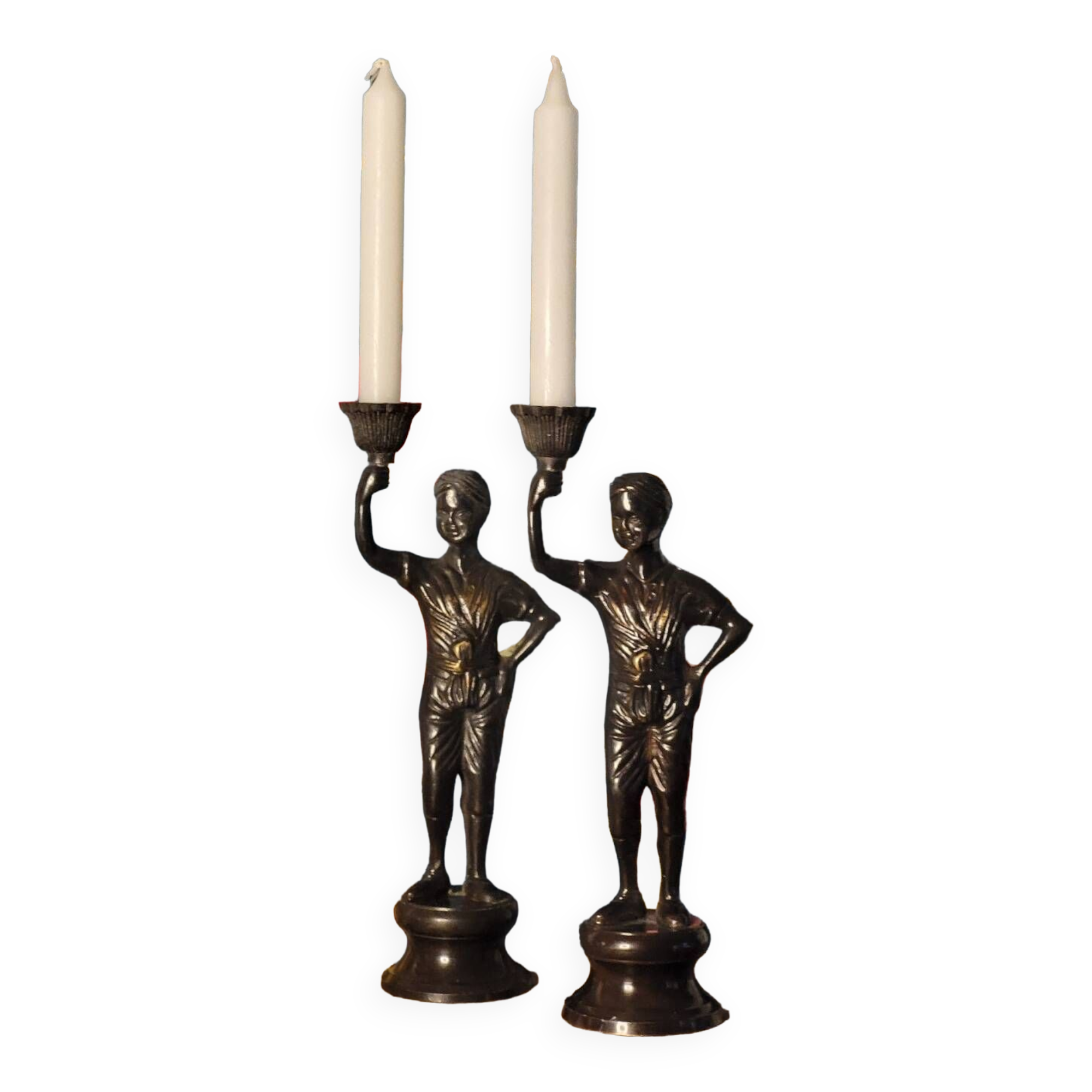 Statuette candle holder